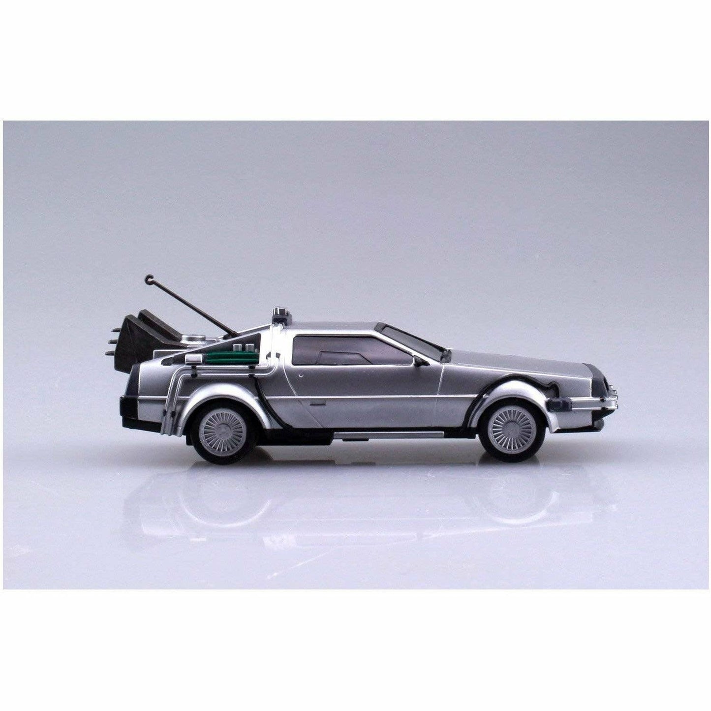 Back to the Future pull-back DeLorean 1:43 scale plastic model kit - MEGA POP COMICS