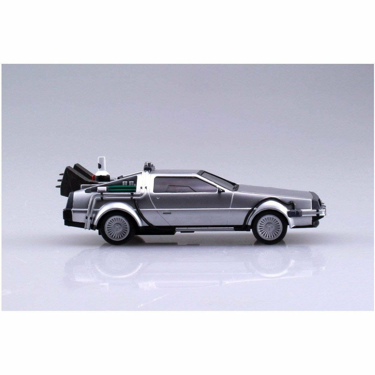 Back to the Future Part II pull-back DeLorean 1:43 scale plastic model kit - MEGA POP COMICS