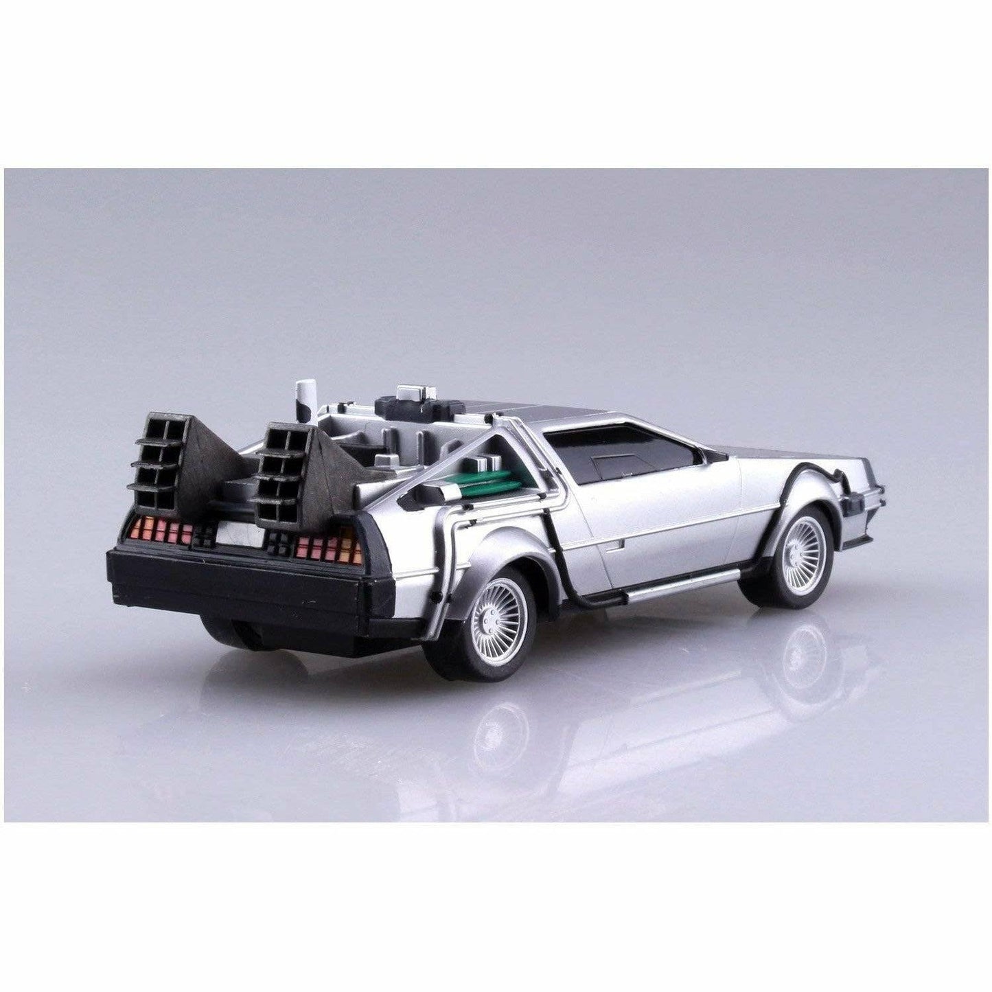 Back to the Future Part II pull-back DeLorean 1:43 scale plastic model kit - MEGA POP COMICS