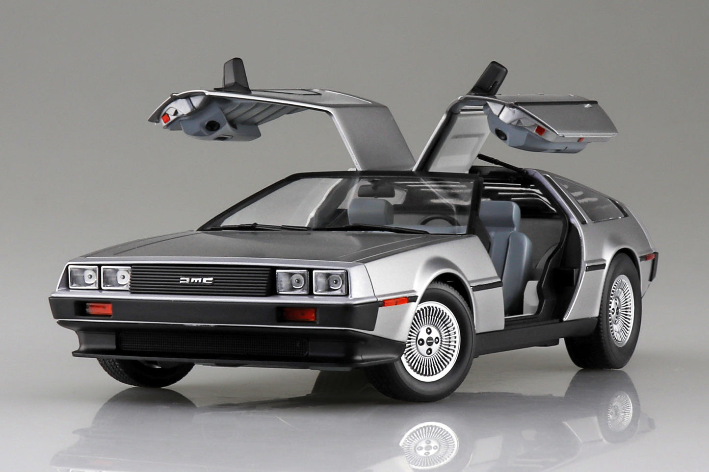 1982 DeLorean DMC-12 1:24 Scale Model Kit - MEGA POP COMICS