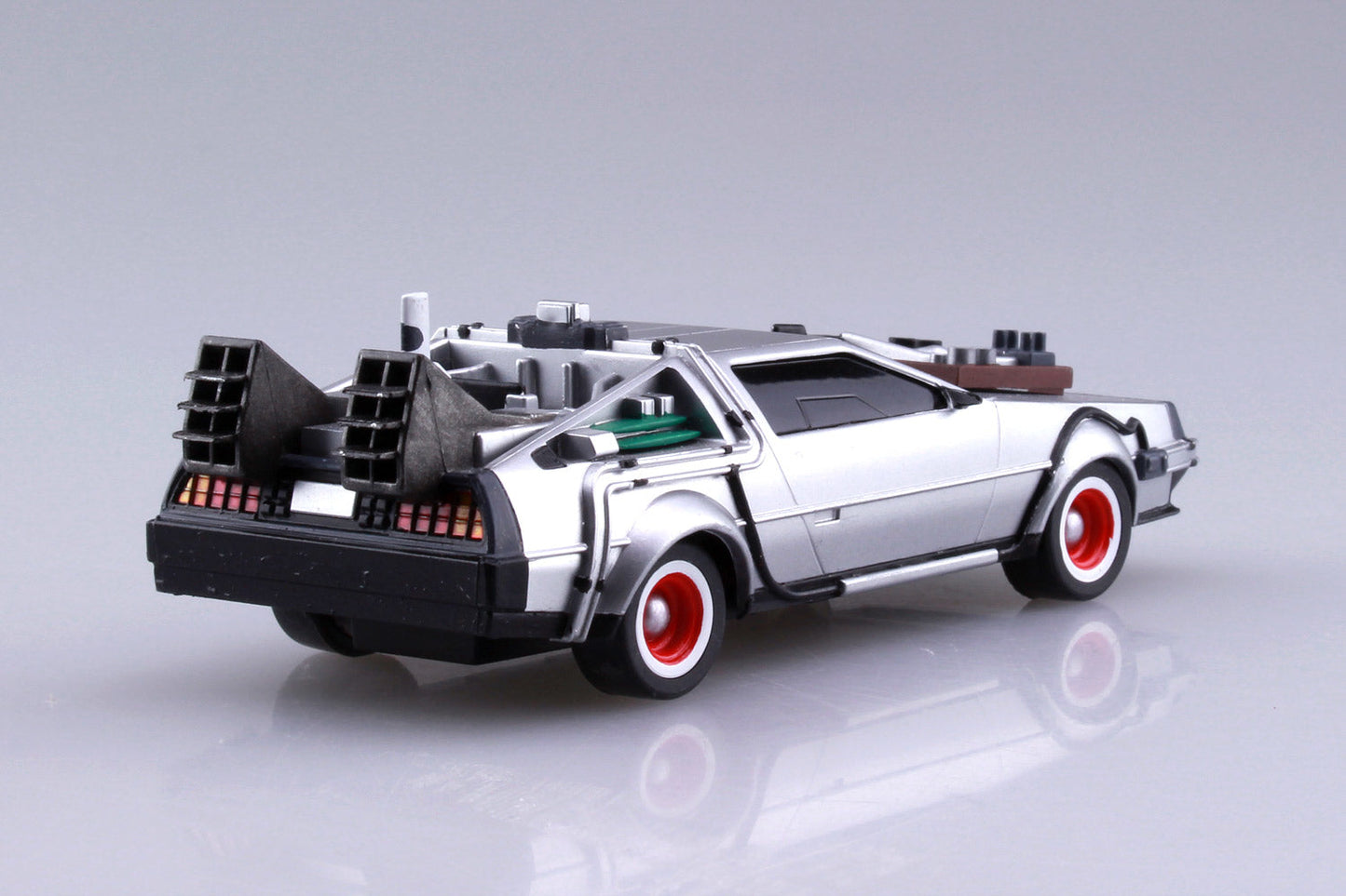 Back to the Future Part III pull-back DeLorean 1:43 scale plastic model kit - MEGA POP COMICS