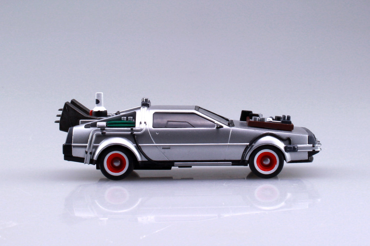 Back to the Future Part III pull-back DeLorean 1:43 scale plastic model kit - MEGA POP COMICS