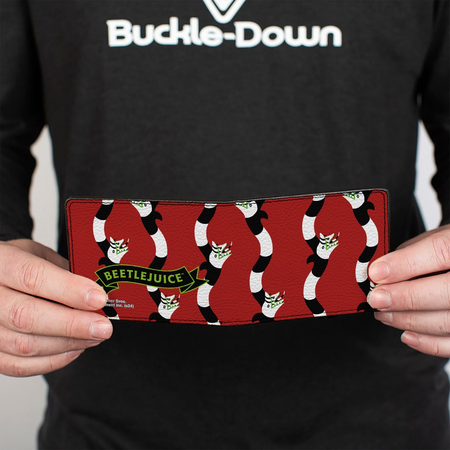 Bi-Fold Wallet - BEETLEJUICE Banner Sandworm Stripe Bed/Black/White - MEGA POP COMICS
