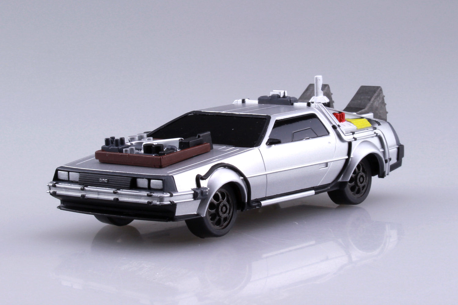 Back to the Future Part III pull-back DeLorean 1:43 scale plastic model kit - MEGA POP COMICS 