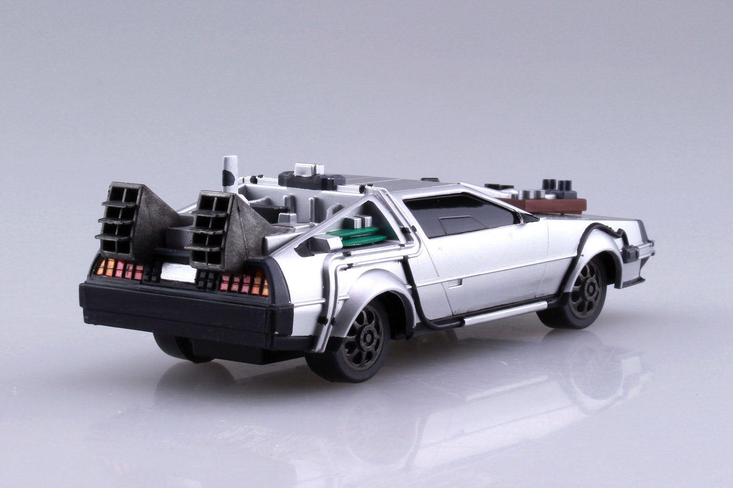 Back to the Future Part III pull-back DeLorean 1:43 scale plastic model kit - MEGA POP COMICS 