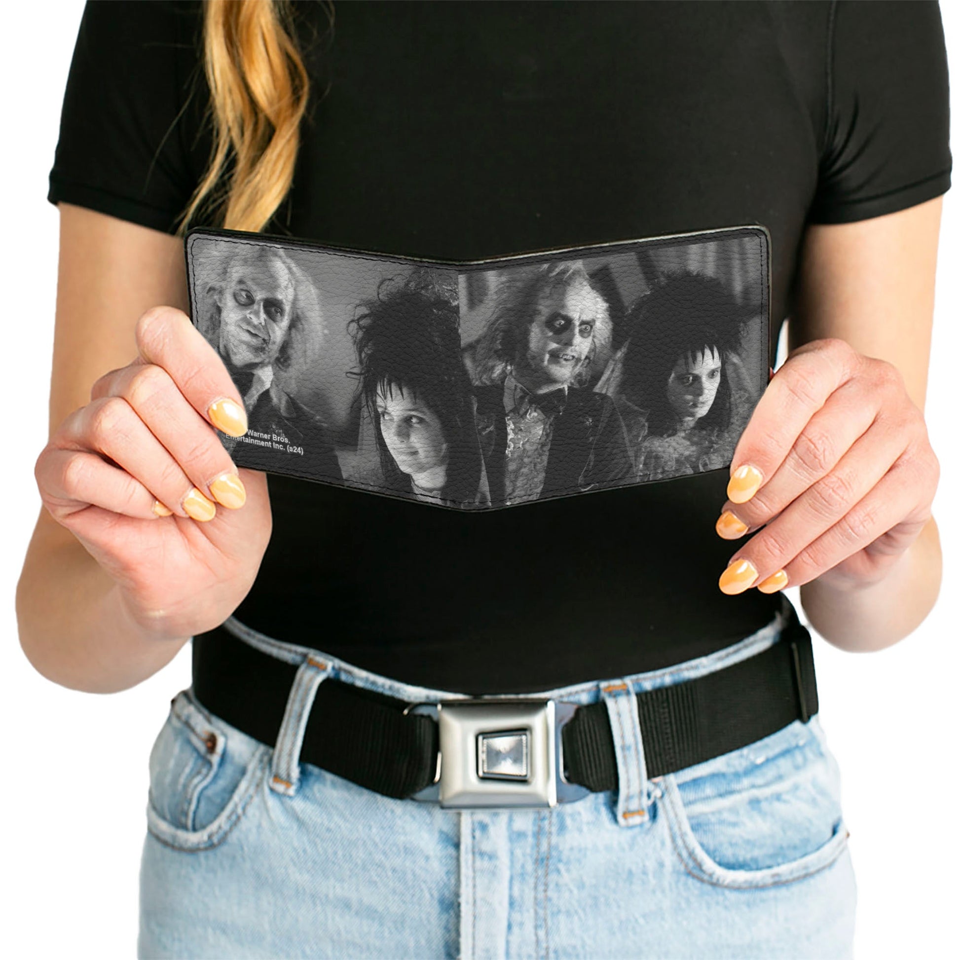 Bi-Fold Wallet - Beetlejuice and Lydia Wedding Scene Blocks Black/White - MEGA POP COMICS 